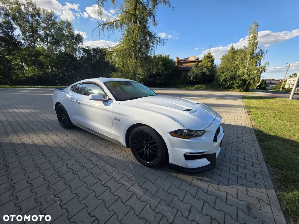 Ford Mustang - 1