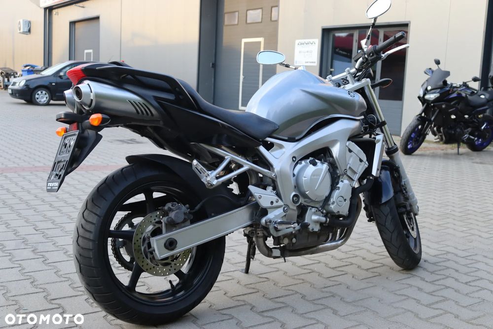 Yamaha FZ6 - 10