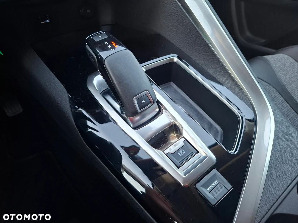 Peugeot 3008 BlueHDi 130 Stop & Start EAT8 Allure - 25