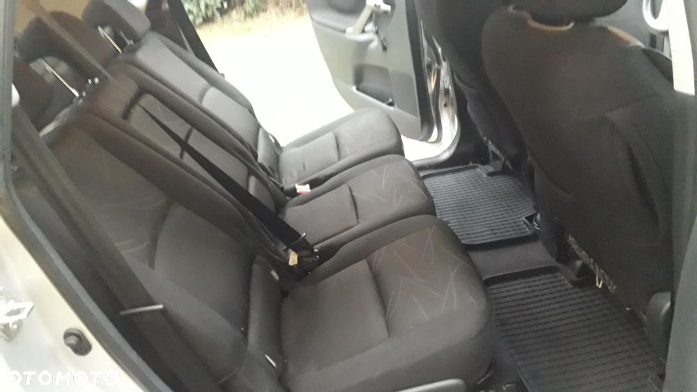 Toyota Verso 1.6 5-Sitzer - 17