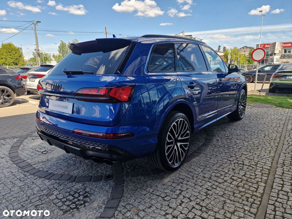 Audi SQ7 - 7