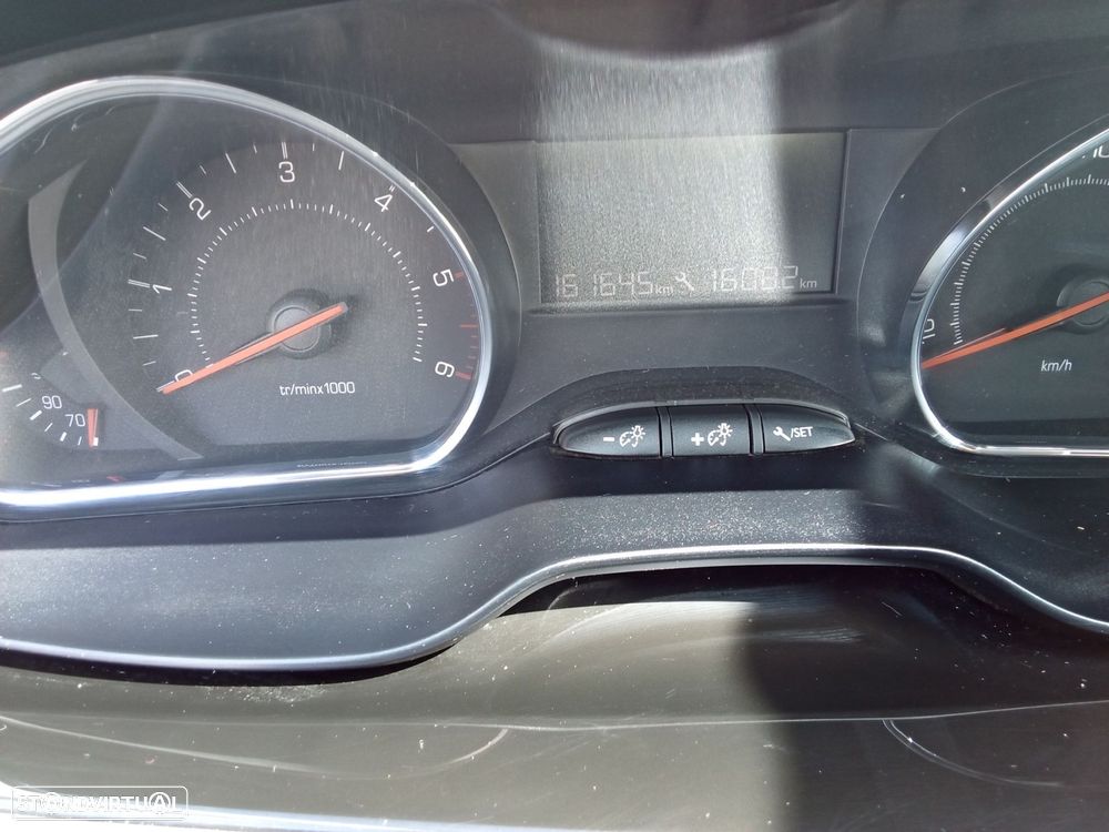 Peugeot 208 1.4 HDi Active - 13