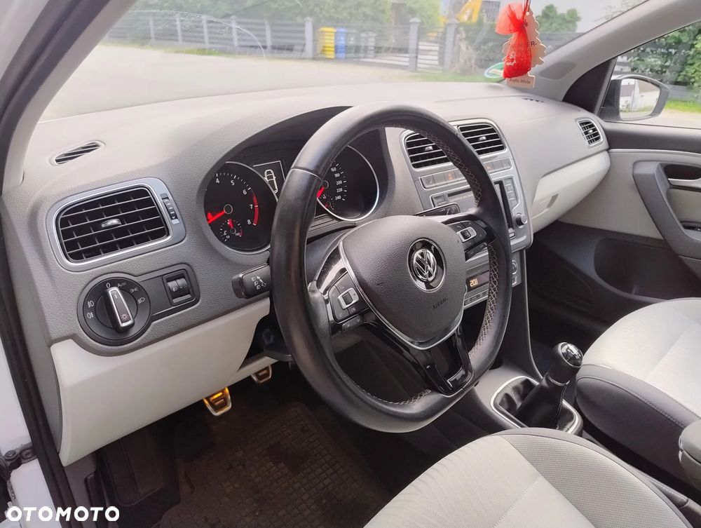 Volkswagen Polo 1.2 TSI Blue Motion Technology FRESH - 6