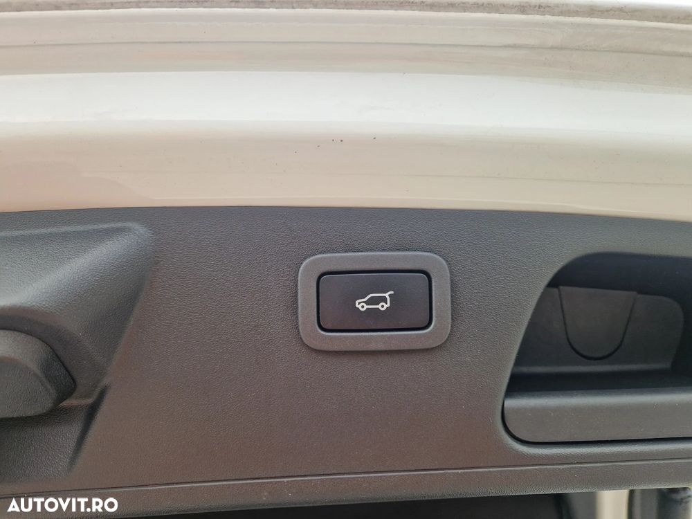 Jaguar E-Pace D150 AWD Base - 39