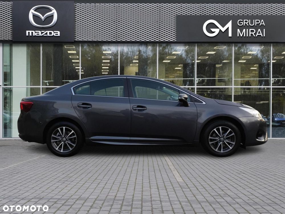 Toyota Avensis 1.8 Premium - 6