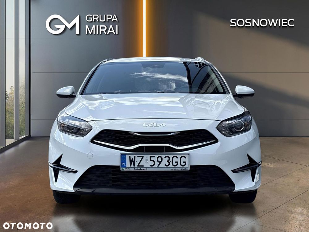Kia Ceed - 8