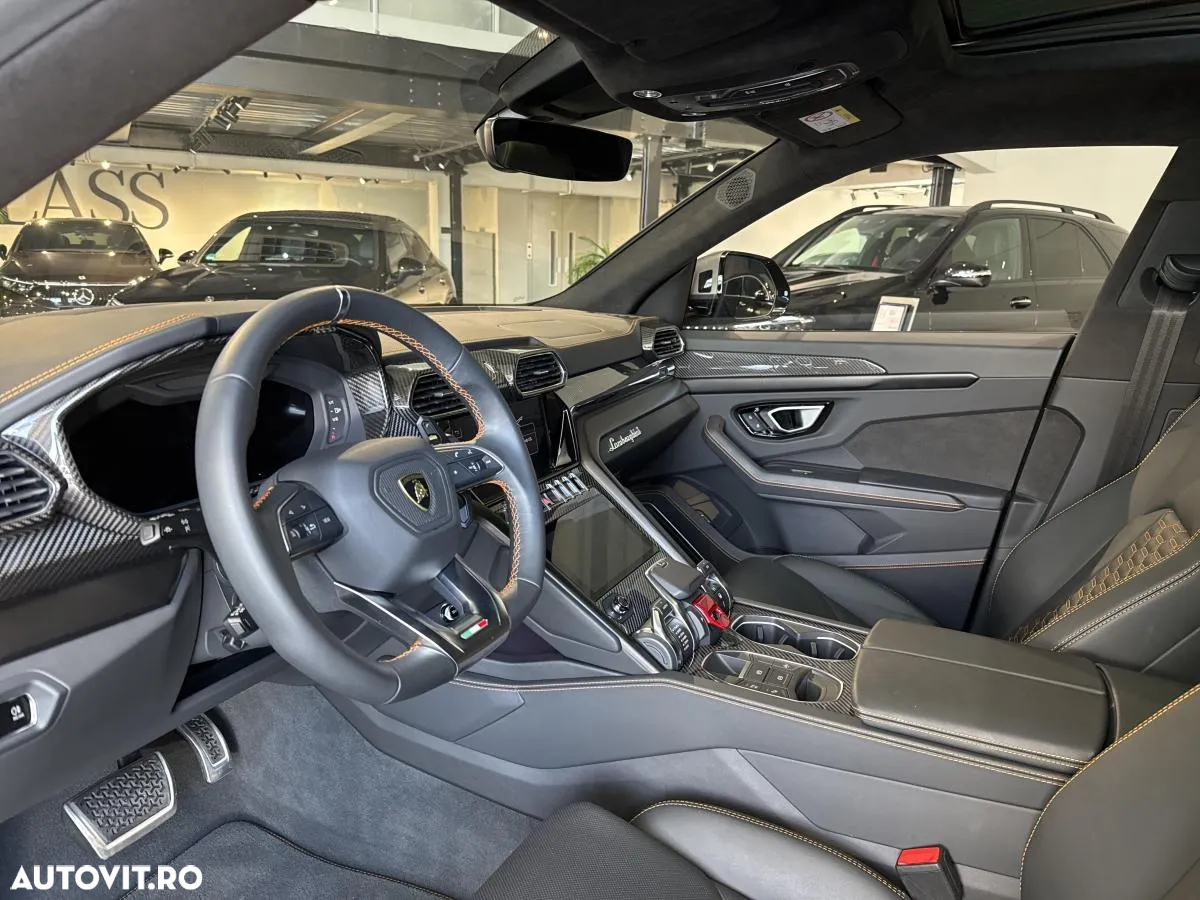 Lamborghini URUS - 10