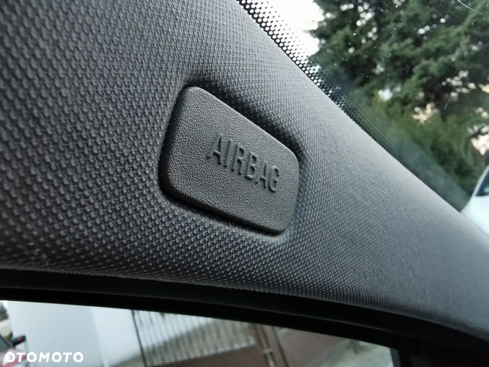 Opel Astra 1.6 Innovation - 29