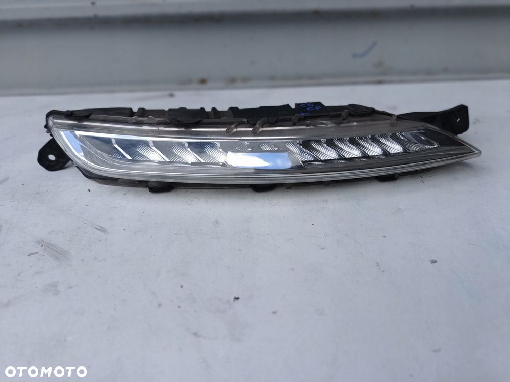 citroen c4 ii gp picasso 13 lampa prawy przód led drl + kostka 9676036480 - 1