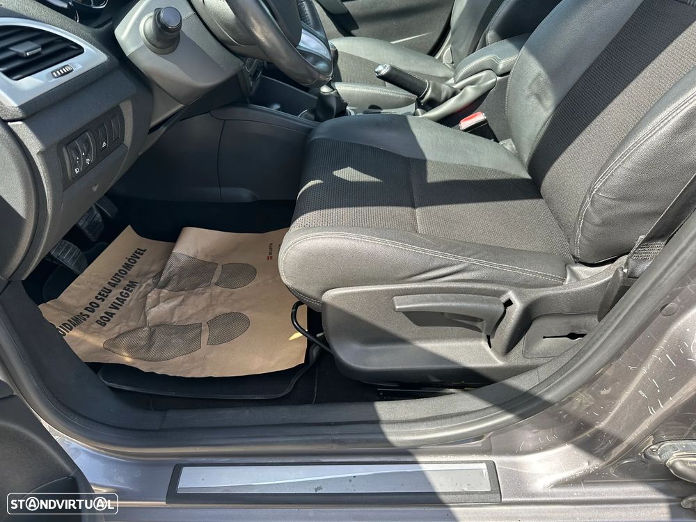 Renault Mégane Sport Tourer 1.5 dCi Dynamique - 10