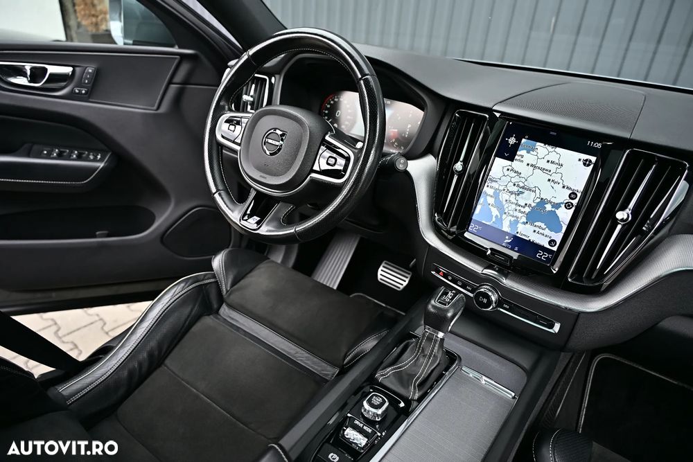 Volvo XC 60 D5 AWD R-Design - 8