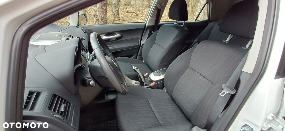 Toyota Auris 1.4 D-4D Luna - 19