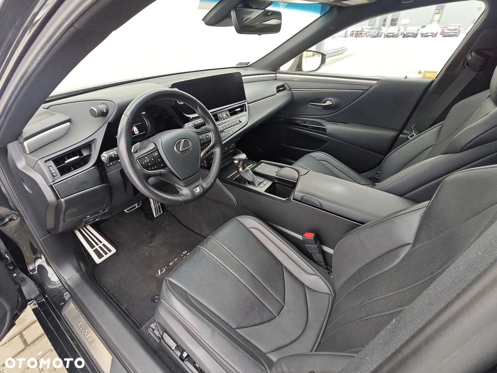 Lexus ES 300h F Sport Edition - 3