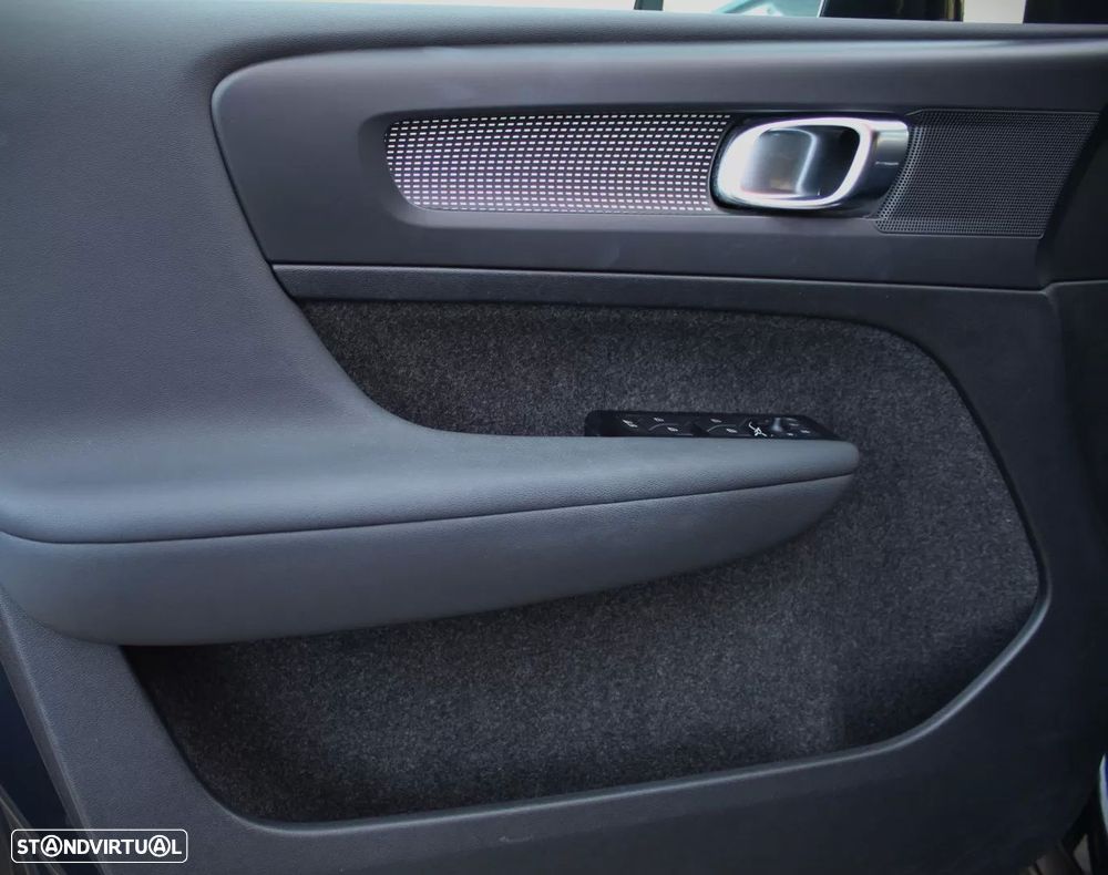 Volvo XC 40 Recharge Plus - 10