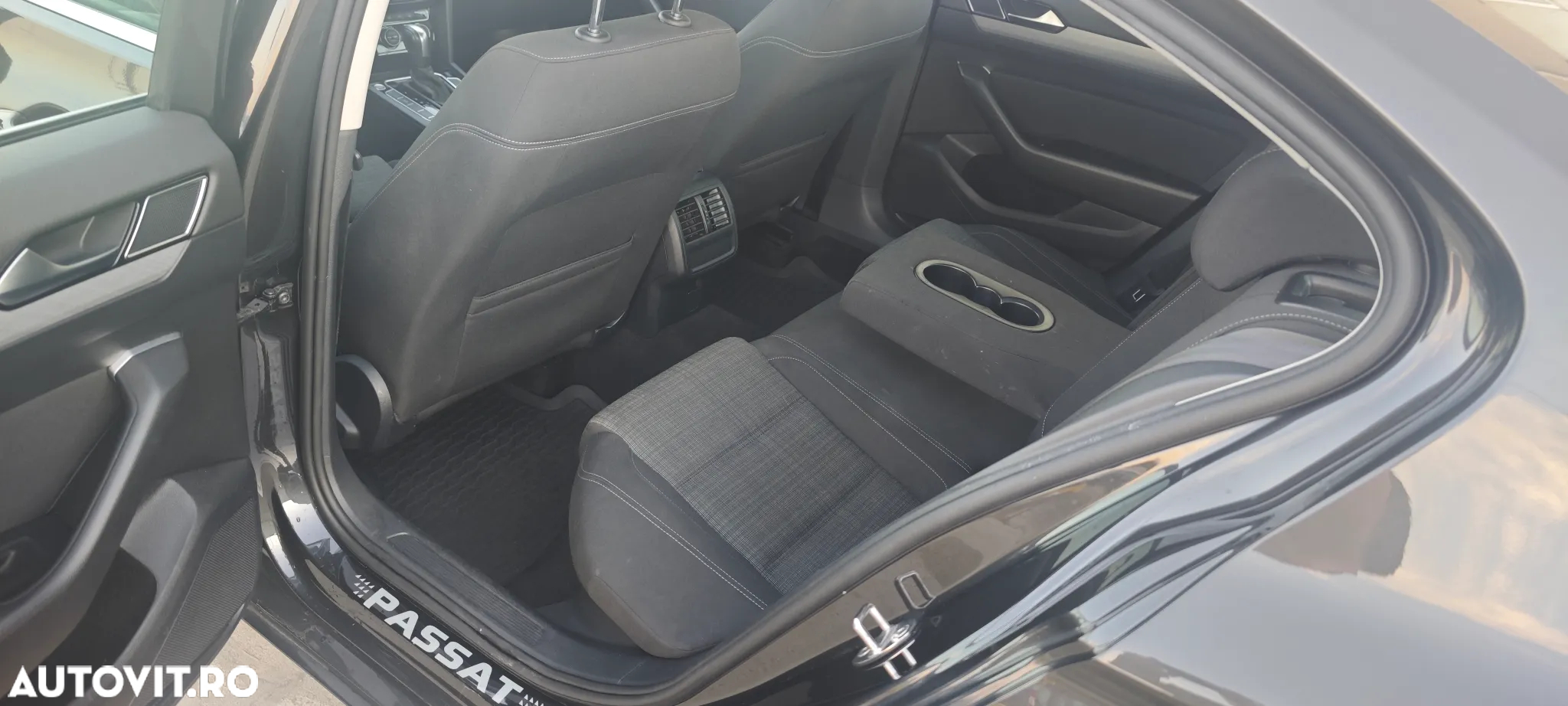 Volkswagen Passat 2.0 TDI DSG Comfortline - 16