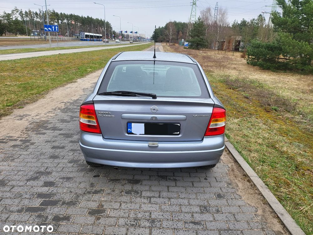 Opel Astra 1.4 - 13