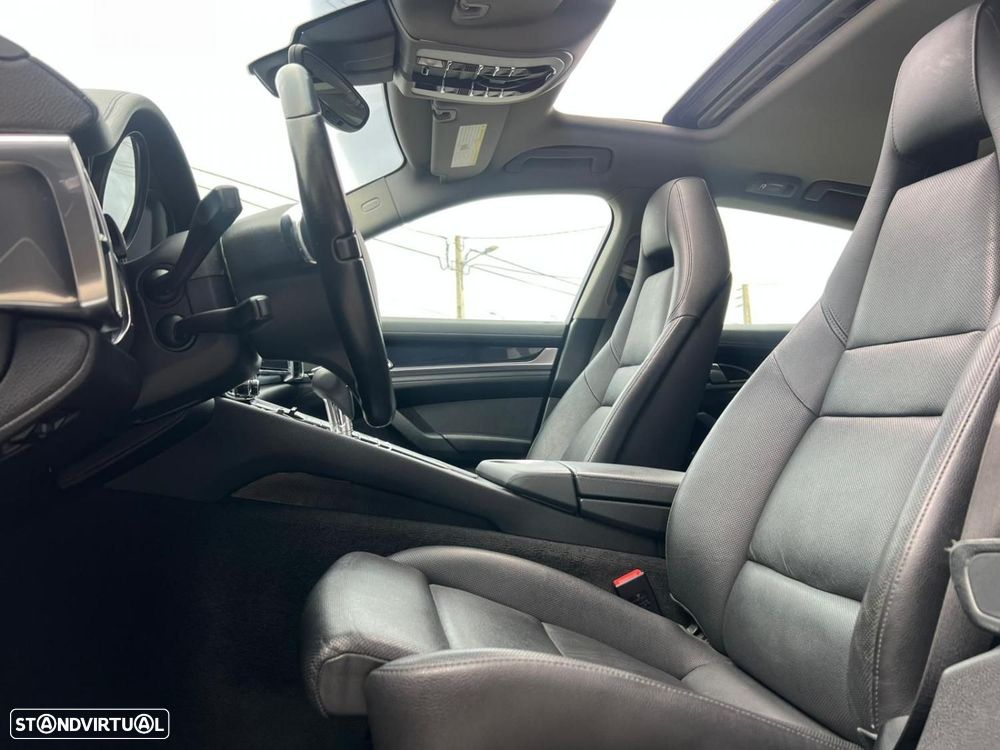 Porsche Panamera 4 PDK - 6