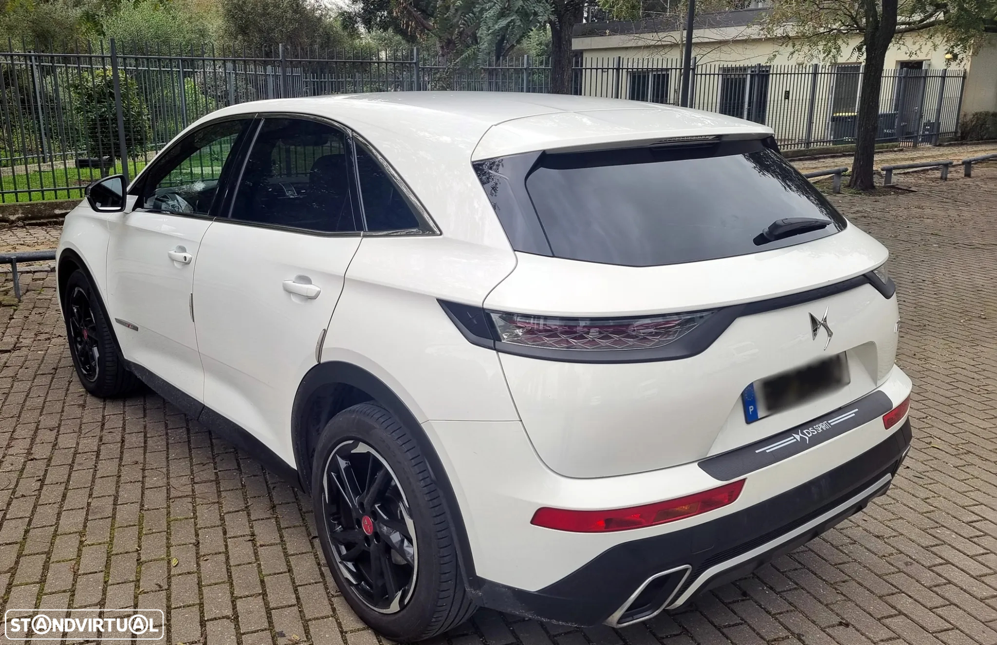 DS DS7 Crossback 2.0 BlueHDi Performance Line EAT8 - 7