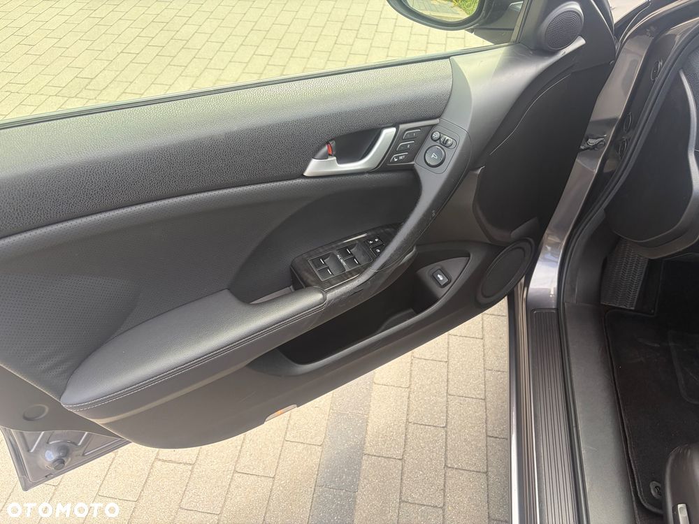 Honda Accord 2.0 Executive - 8