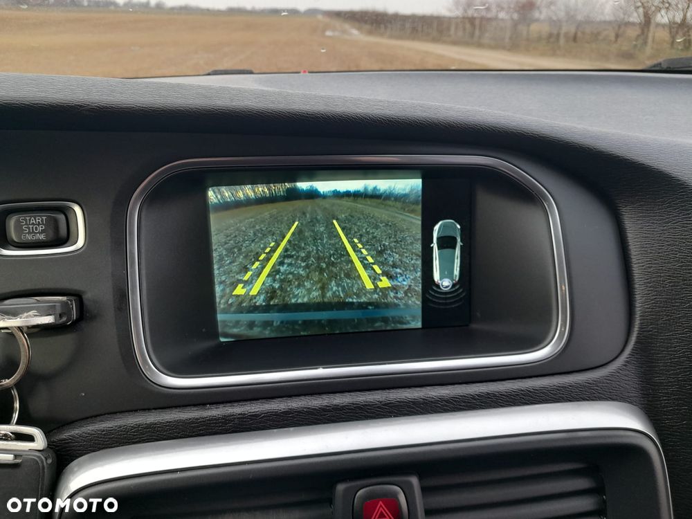 Volvo V40 D3 R Design - 11