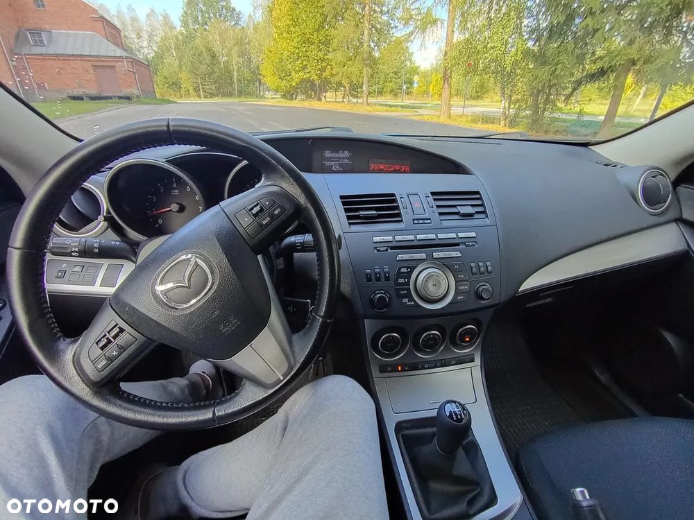 Mazda 3 1.6 Exclusive + - 11