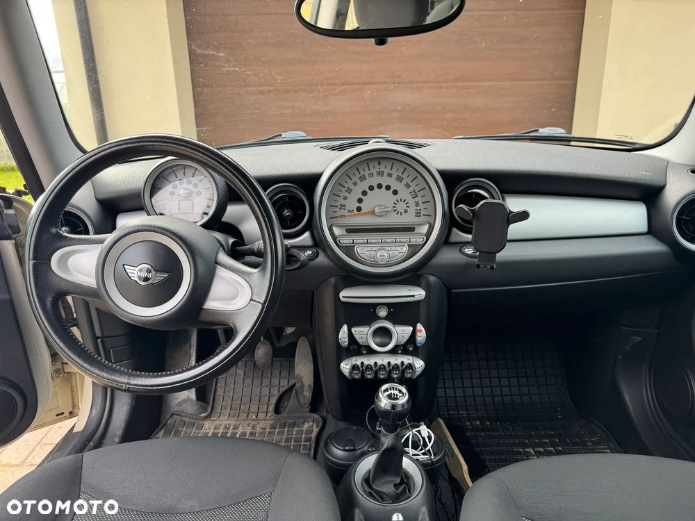 MINI ONE Standard - 8