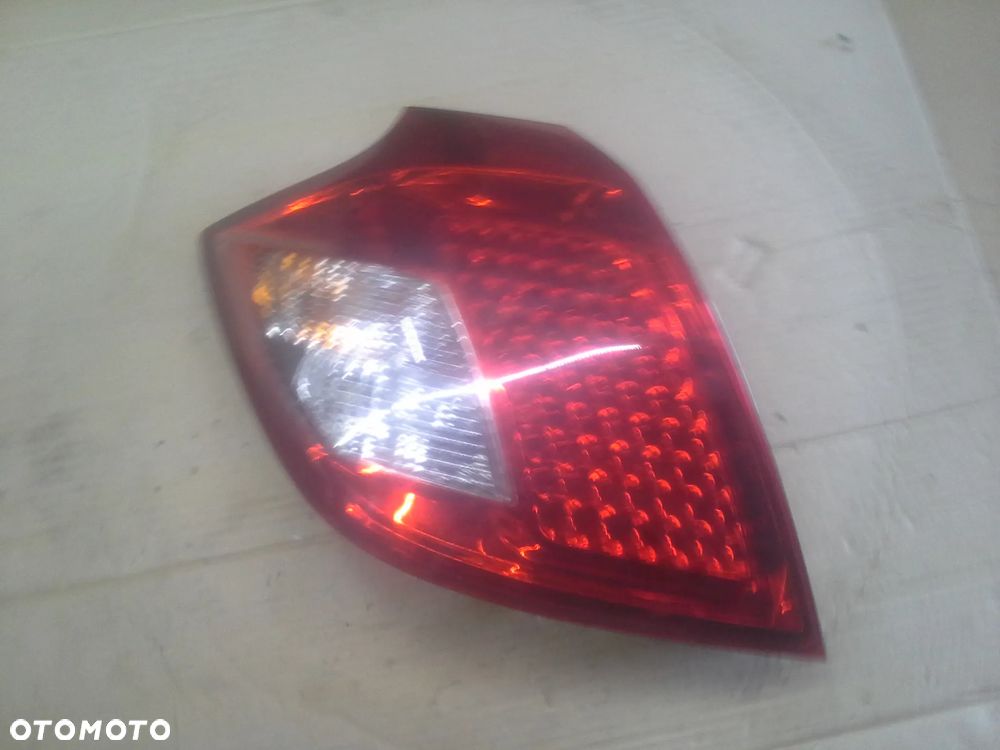 Kia Ceed I 5D HB lampy tylne EU - 7