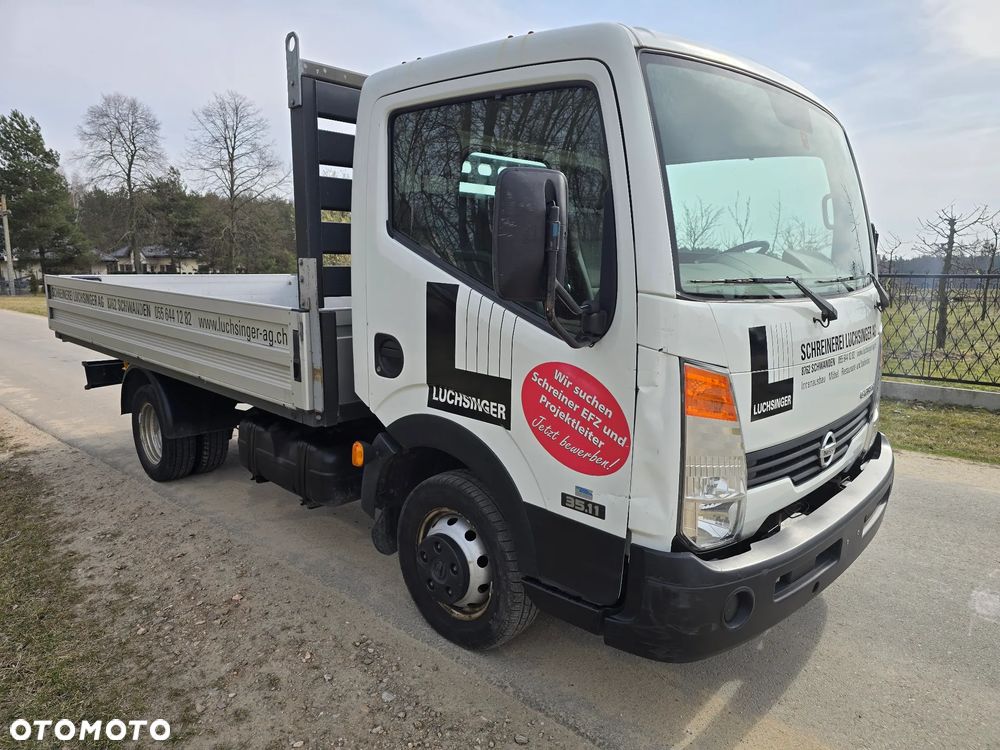 Nissan Cabstar - 1