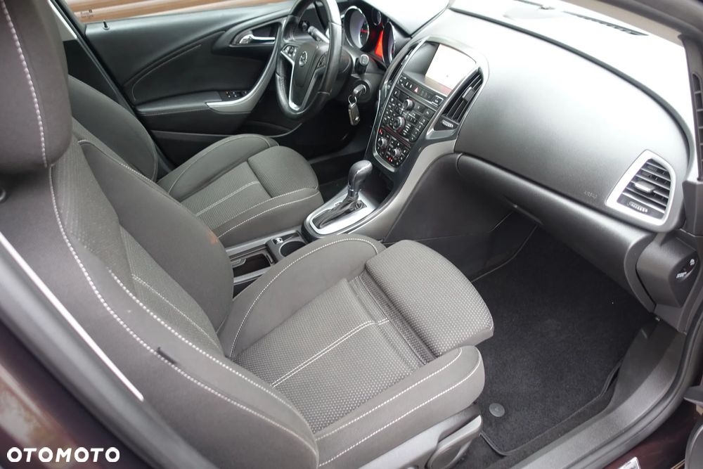 Opel Astra 1.6 Turbo Sports Tourer Automatik - 13