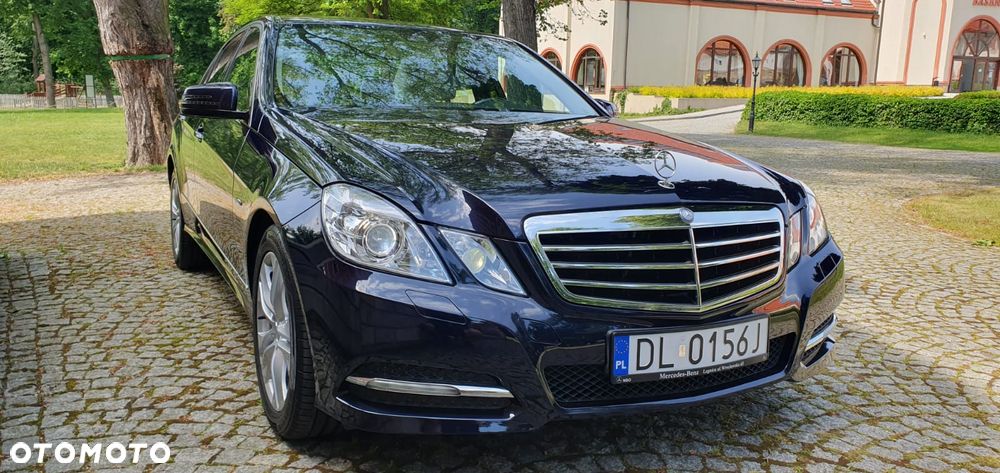 Mercedes-Benz Klasa E - 32
