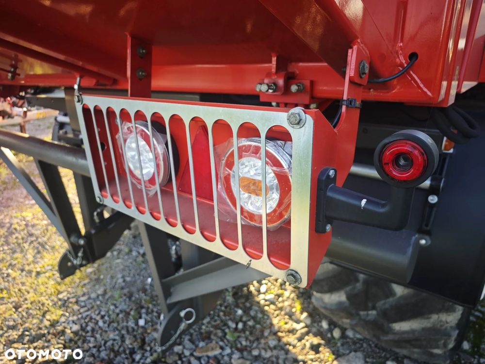 UMEGA Przyczepa objętościowa PI 20 ze ścianą przesuwną UMEGA AGRO - 7