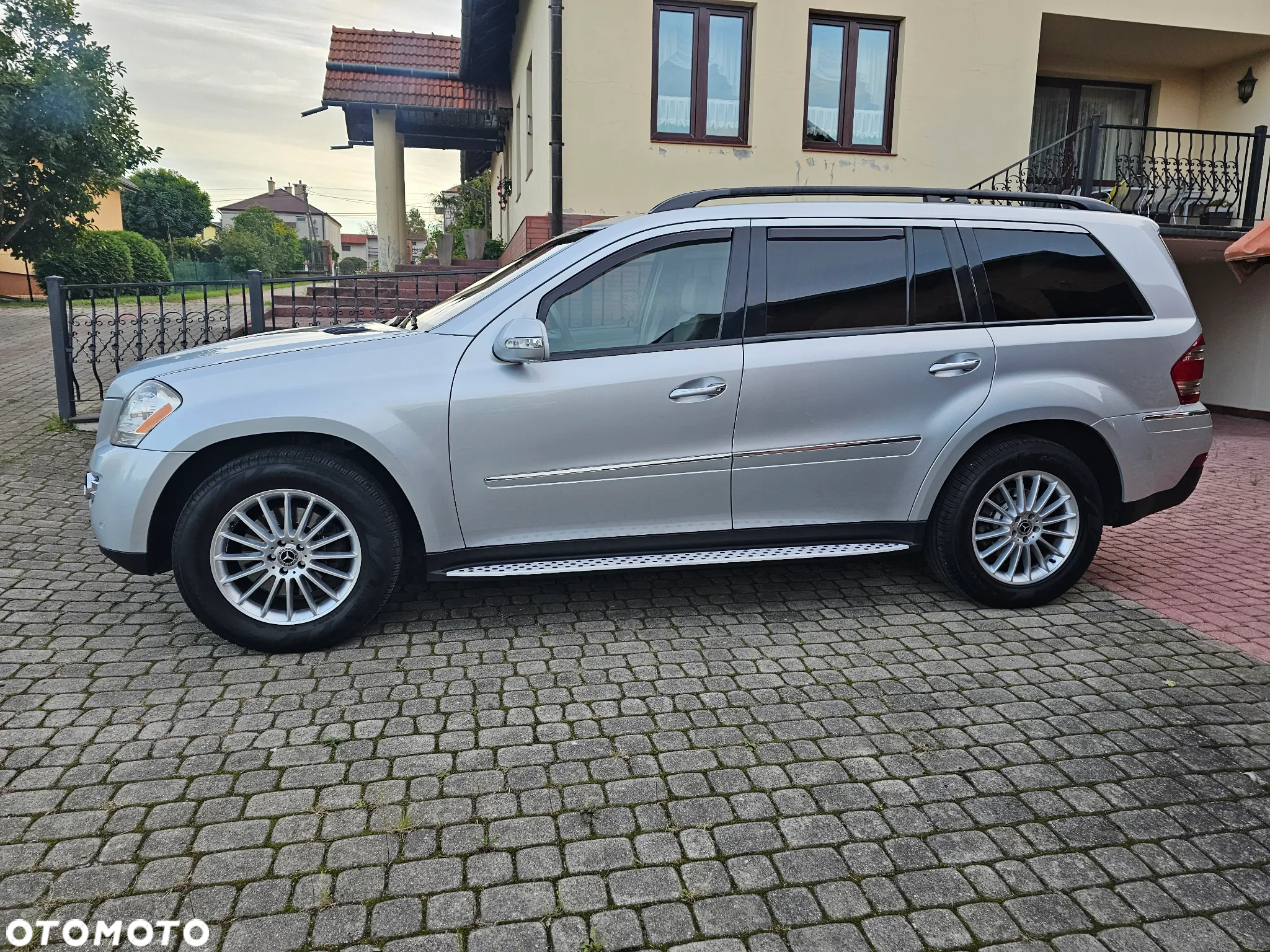 Mercedes-Benz GL 450 4Matic 7G-TRONIC - 36