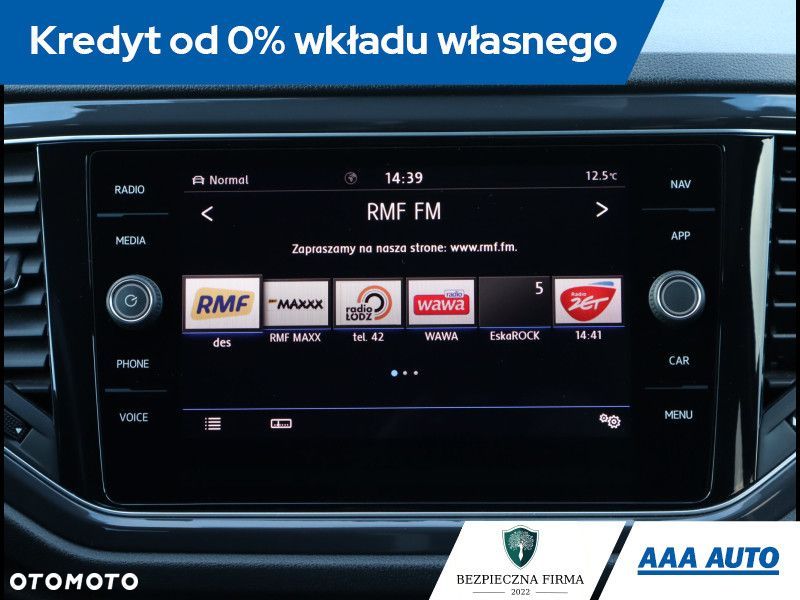 Volkswagen T-Roc - 14