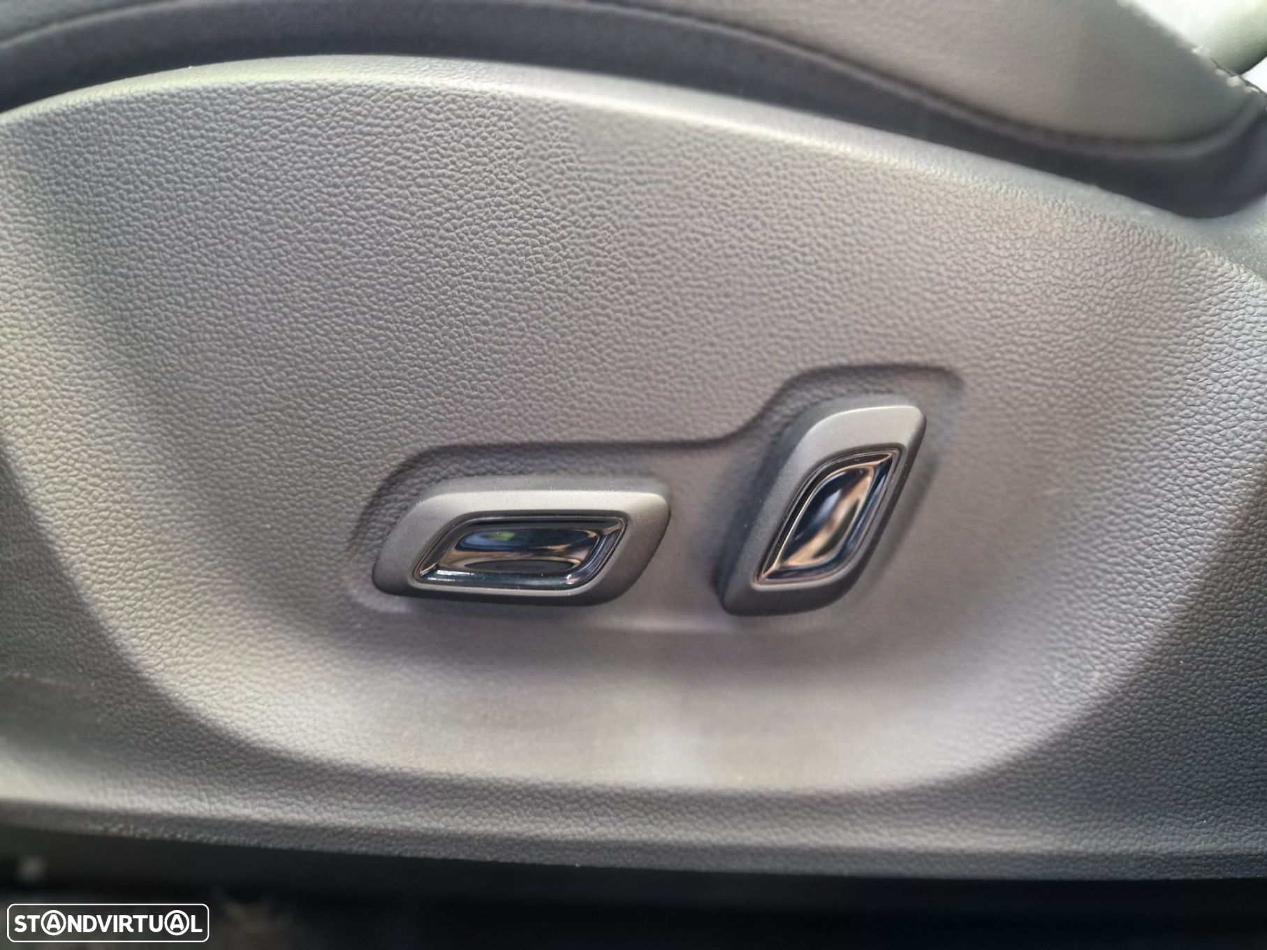 MG ZS EV 44.5 kWh Luxury - 41