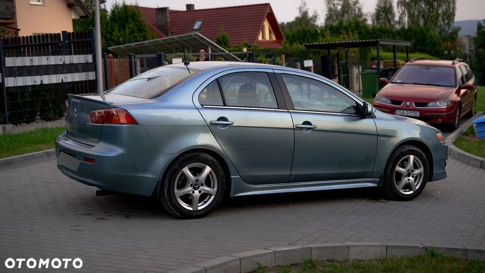 Mitsubishi Lancer 1.8 Intense CVT - 3