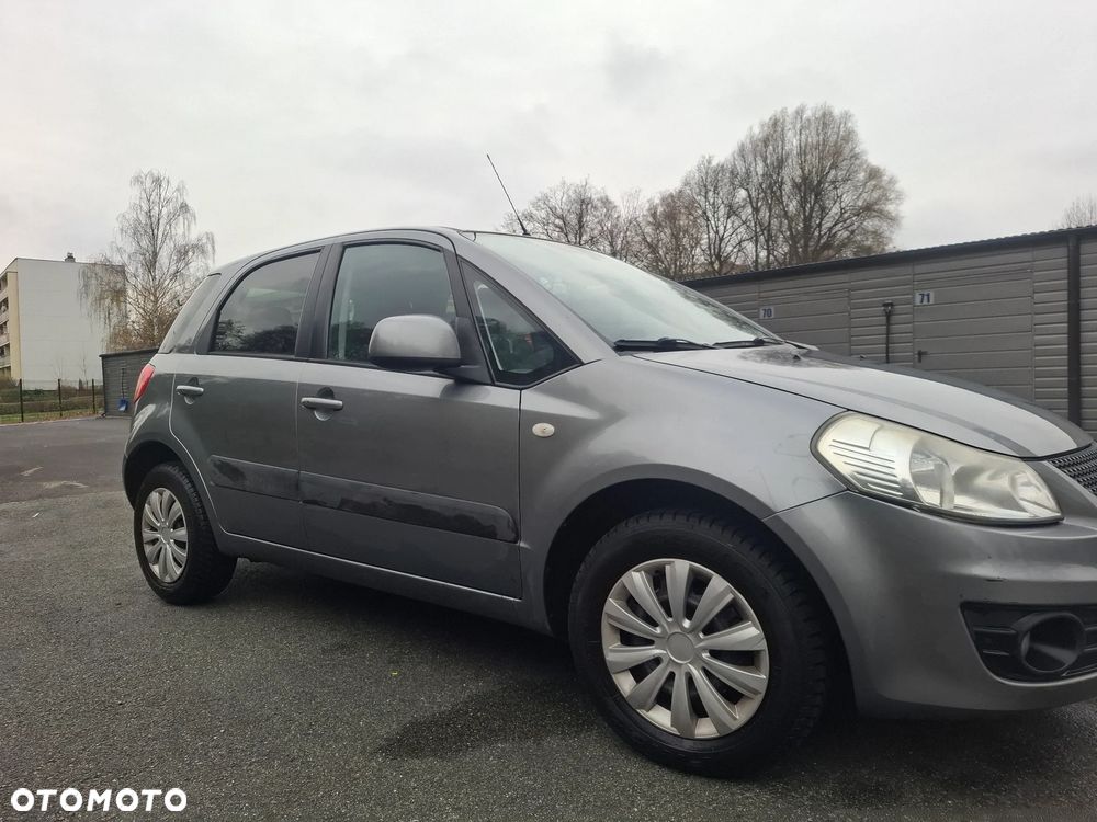 Suzuki SX4 1.6 Premium - 1