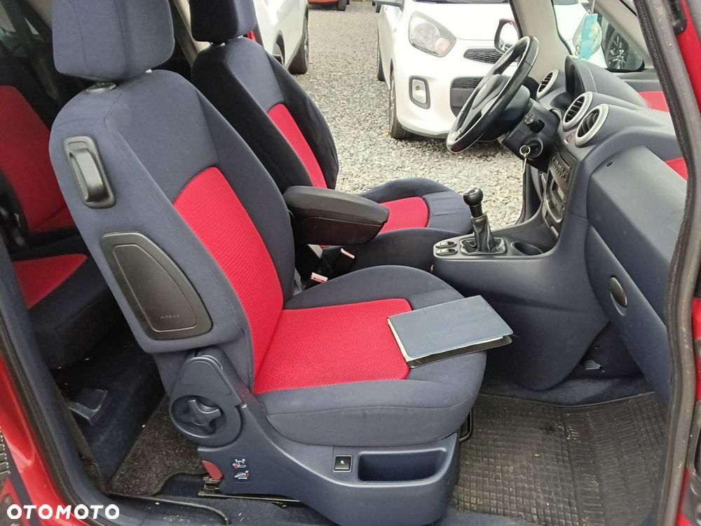 Peugeot 1007 - 12