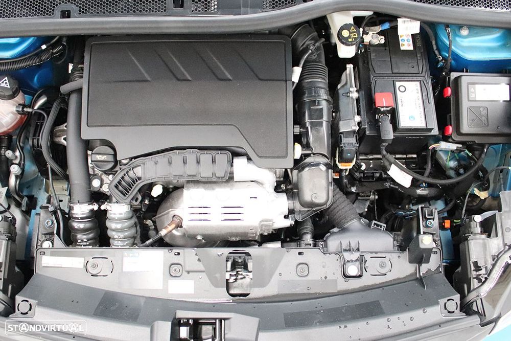 Peugeot 2008 1.2 PureTech Allure EAT8 - 24