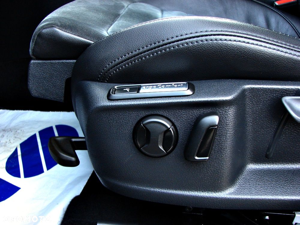 Volkswagen Passat - 34