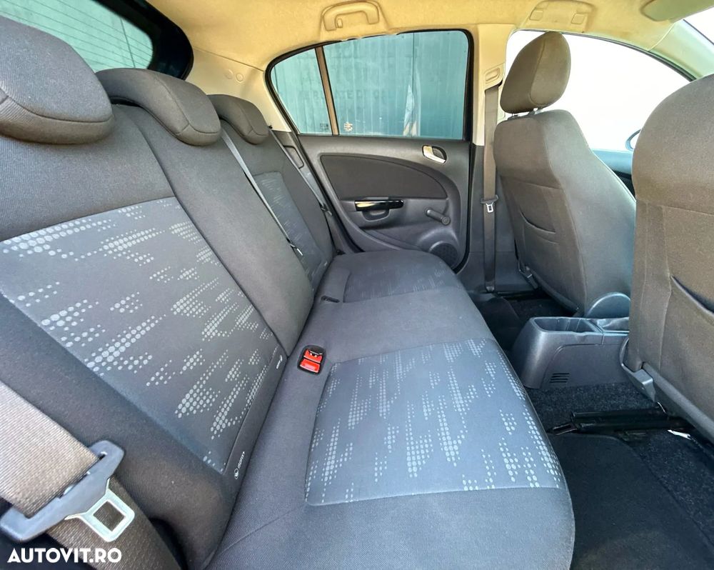 Opel Corsa 1.4 16V 150 Jahre - 18
