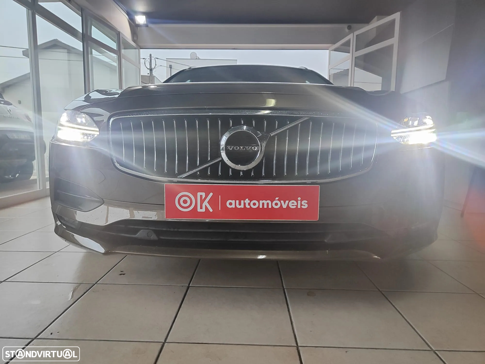 Volvo V90 2.0 D4 Momentum Plus Geartronic - 3