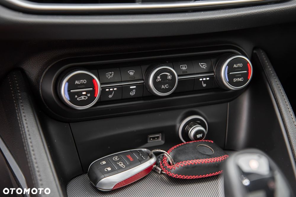 Alfa Romeo Stelvio - 31