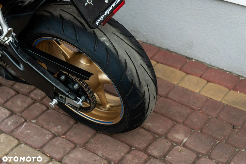 Yamaha R6 - 9