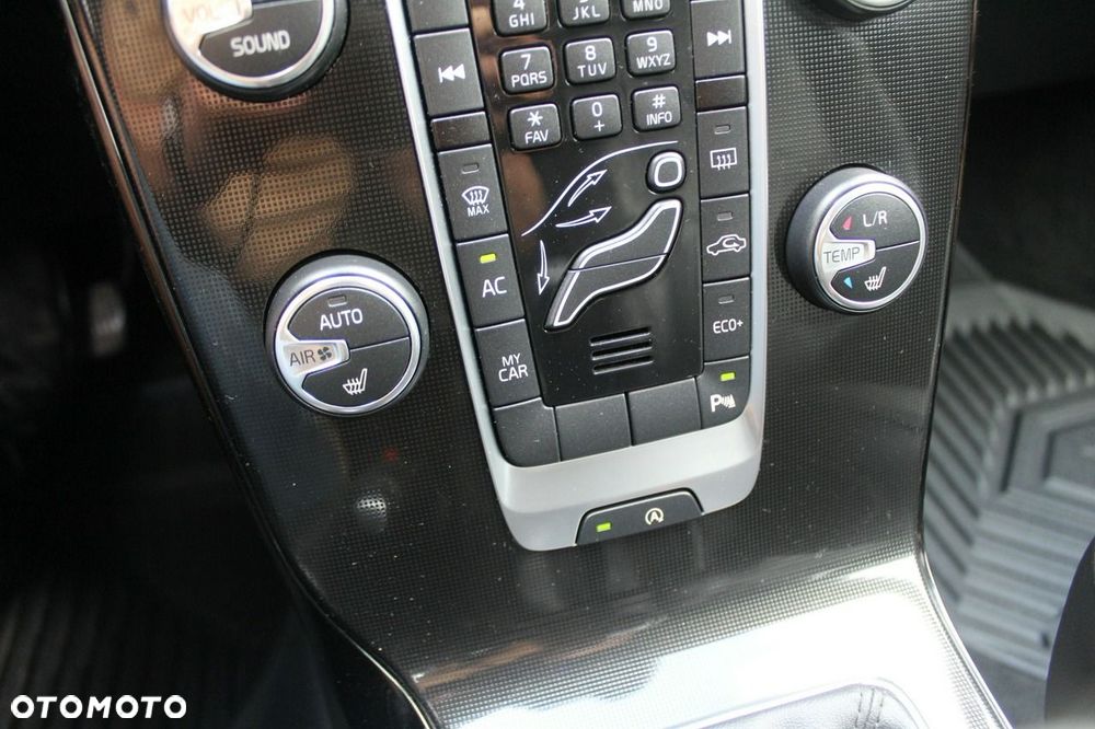 Volvo V40 D3 Geartronic Kinetic - 16