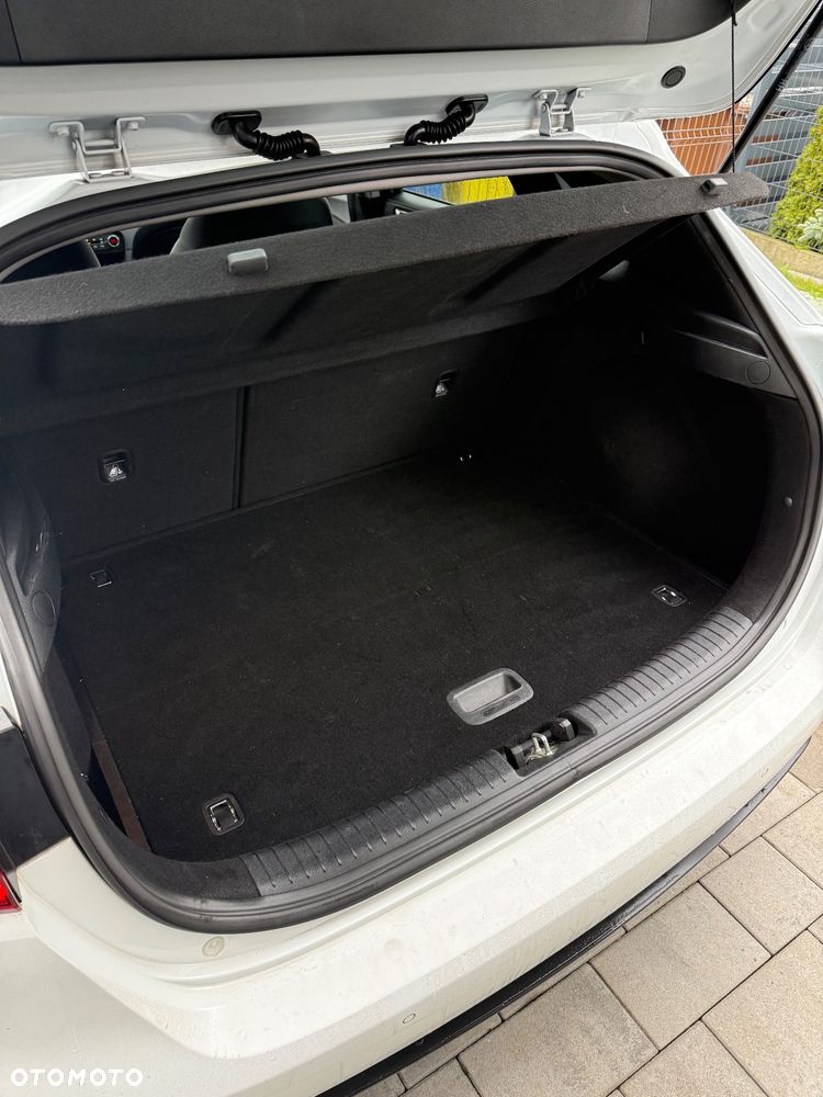 Kia Ceed 1.6 CRDi SCR M - 12