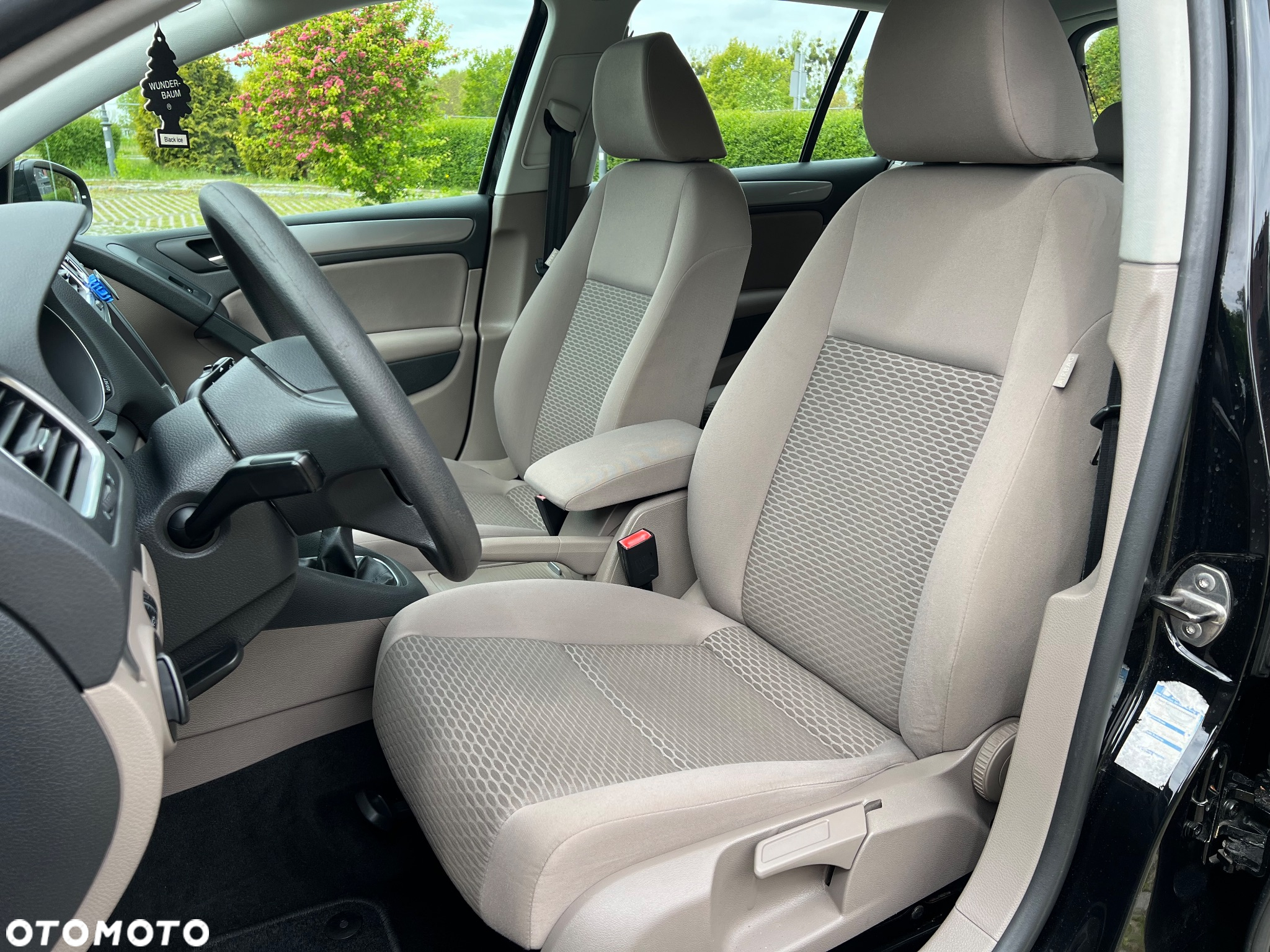 Volkswagen Golf 1.6 Comfortline - 15