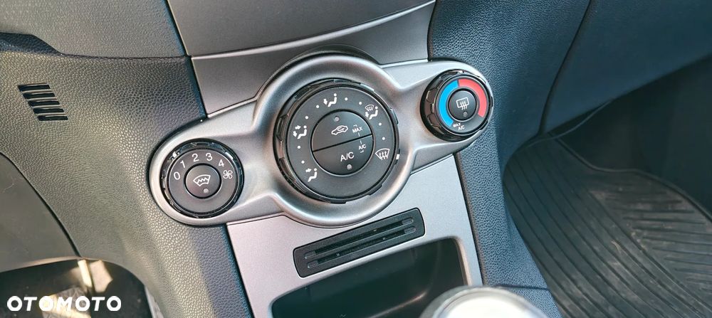 Ford Fiesta 1.6 TDCi DPF Gold X (SVP) - 10