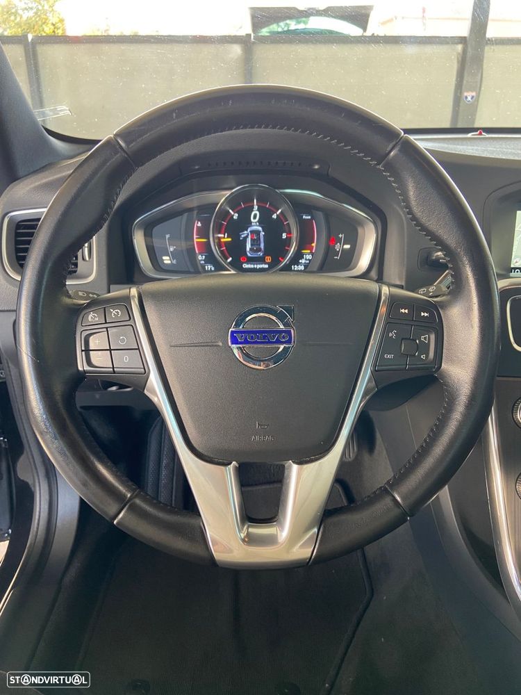 Volvo V60 Cross Country 2.0 D4 Pro - 16