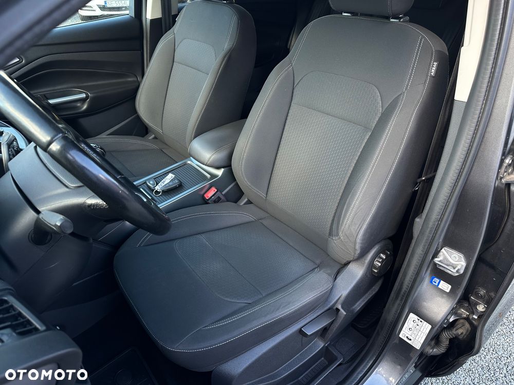 Ford Kuga 2.0 TDCi 4x2 Titanium - 14