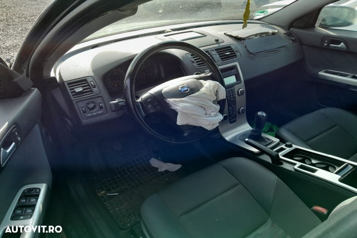 Consola centrala Volvo V50 1 [2003 - 2011] wagon 2.0 D MT (136 hp) - 7